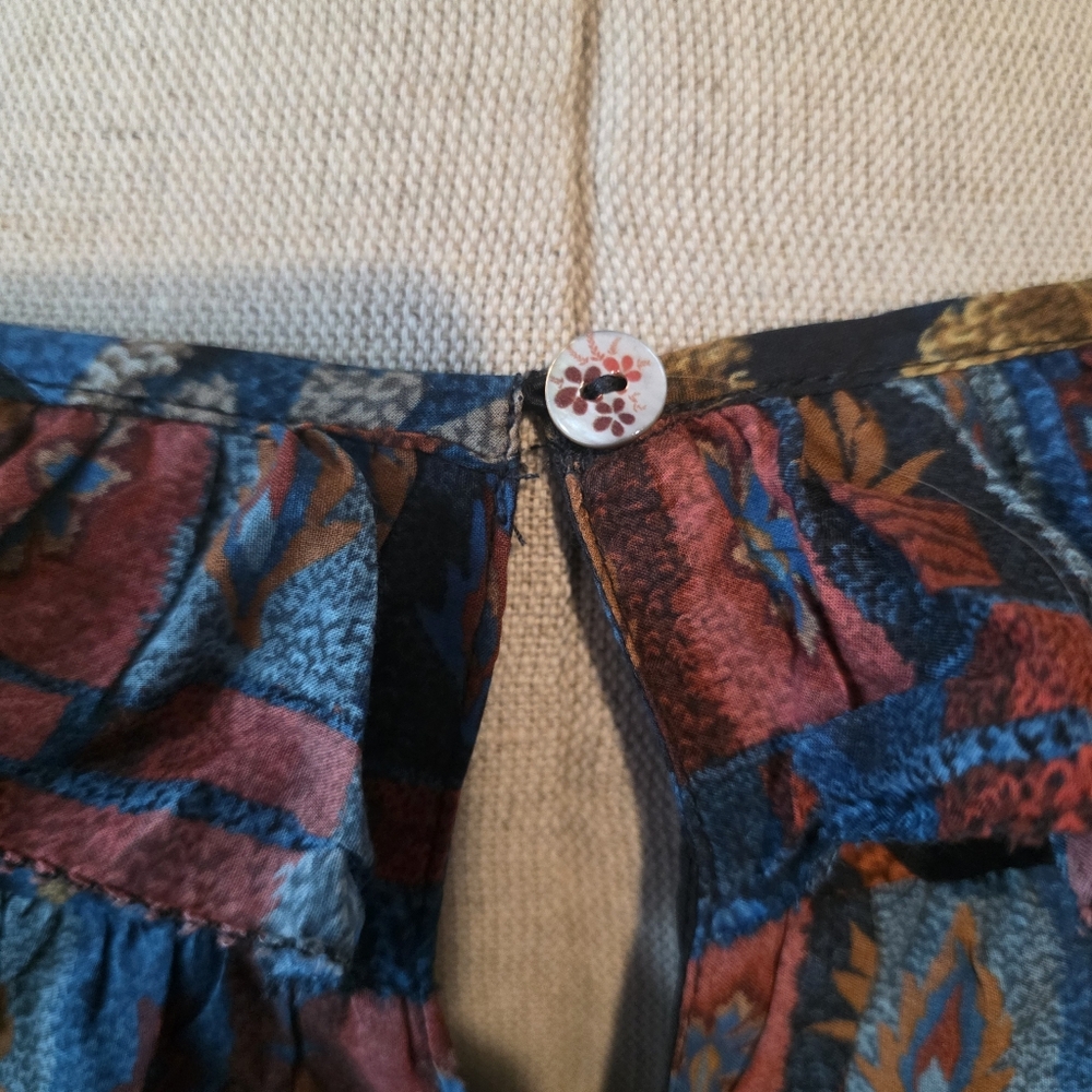 Floral Ruffle Blouse - Multicolor - Picture 6 of 13